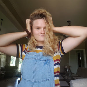 Meet your Posher, Ella